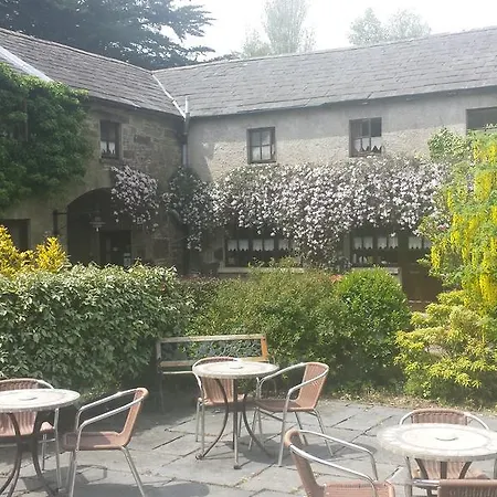 Ballinacourty House 3*