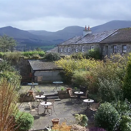 Nocleg ze śniadaniem Ballinacourty House 3*