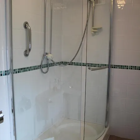 Bed & Breakfast Ballinacourty House 3*