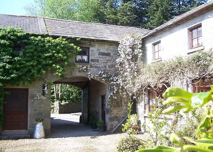 Ballinacourty House Bed & Breakfast
